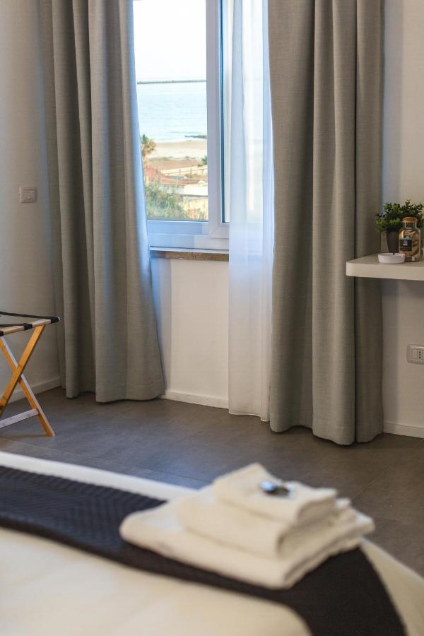 B&B A Due Passi Dal Mare Gela Εξωτερικό φωτογραφία