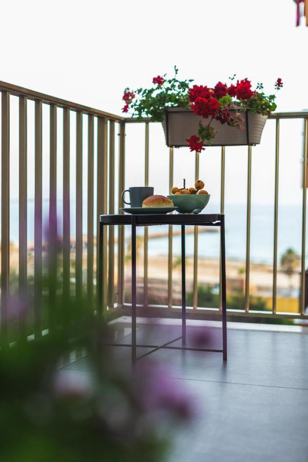 B&B A Due Passi Dal Mare Gela Εξωτερικό φωτογραφία