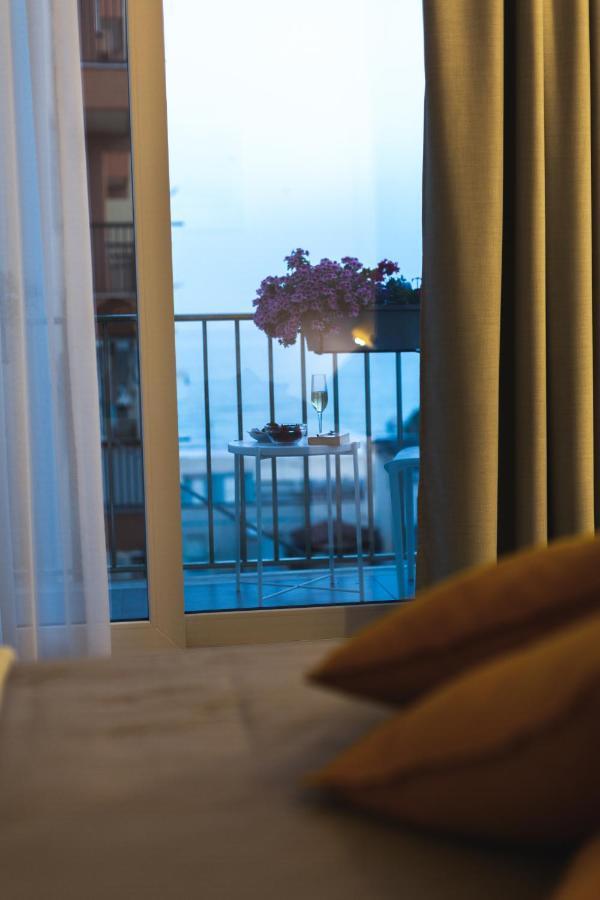 B&B A Due Passi Dal Mare Gela Εξωτερικό φωτογραφία